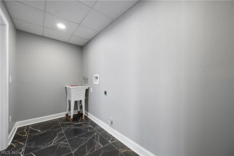 253 Aqua Boulevard Coventry OH 44319