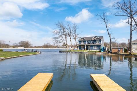 253 Aqua Boulevard Coventry OH 44319