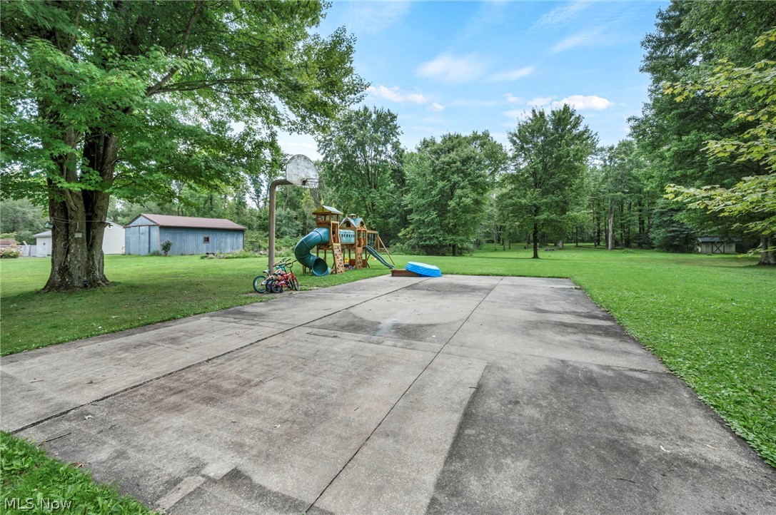 615 Salt Springs Road Warren OH 44440