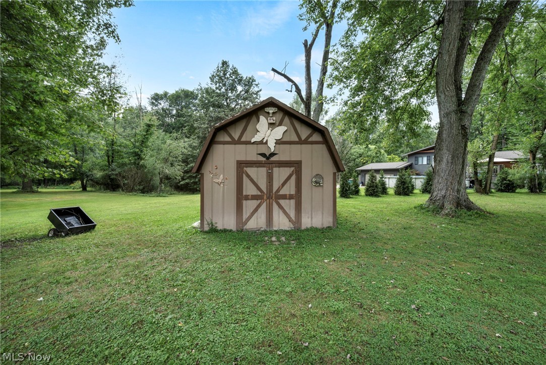 615 Salt Springs Road Warren OH 44440