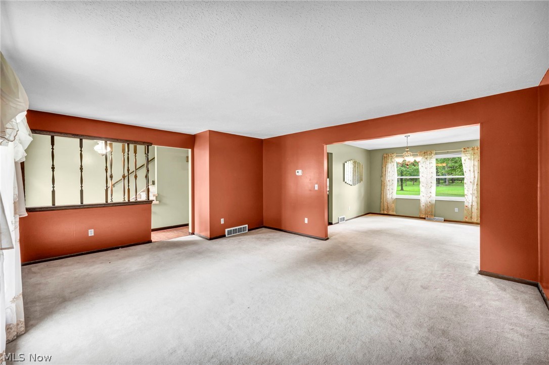 615 Salt Springs Road Warren OH 44440