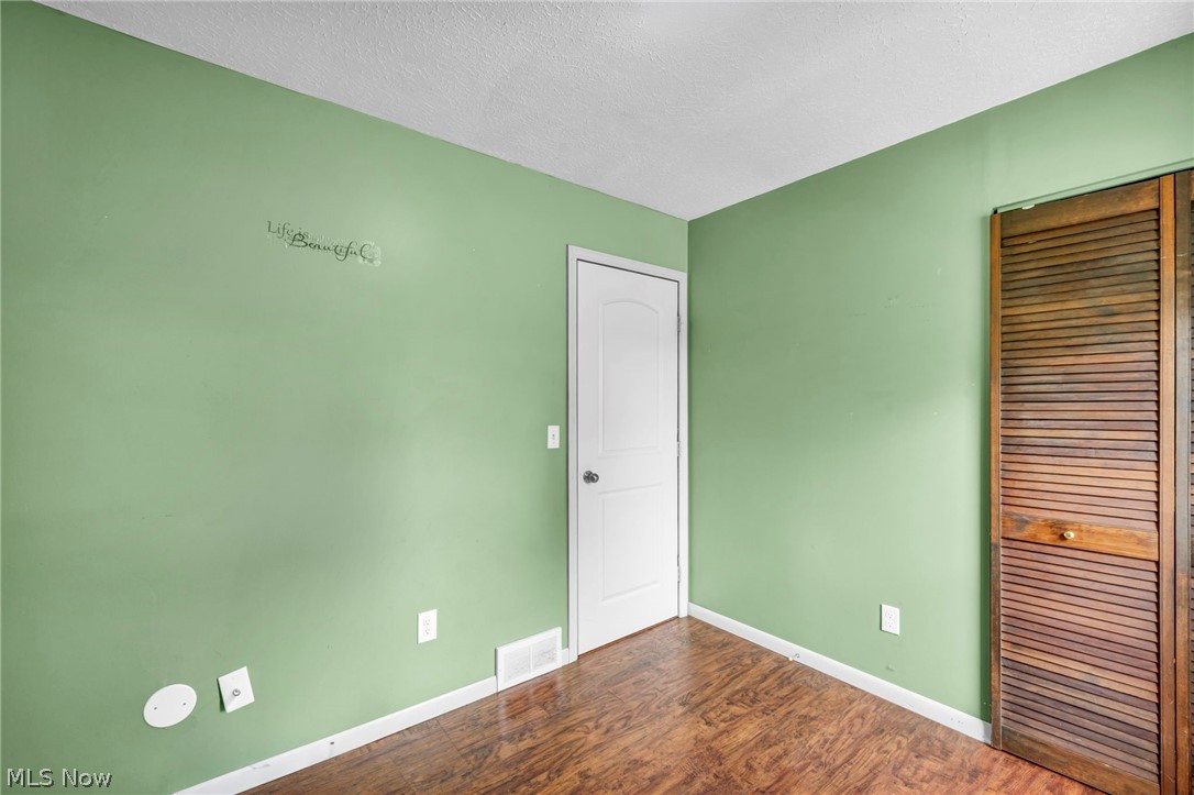 615 Salt Springs Road Warren OH 44440