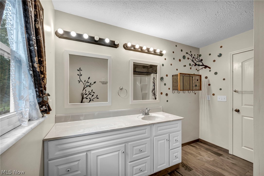 615 Salt Springs Road Warren OH 44440