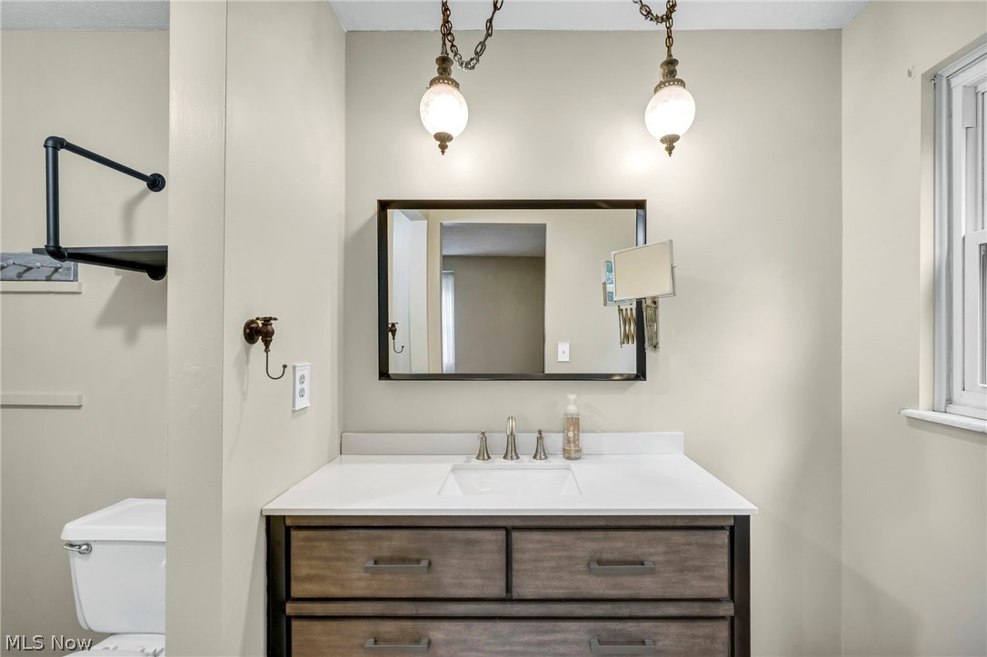 615 Salt Springs Road Warren OH 44440
