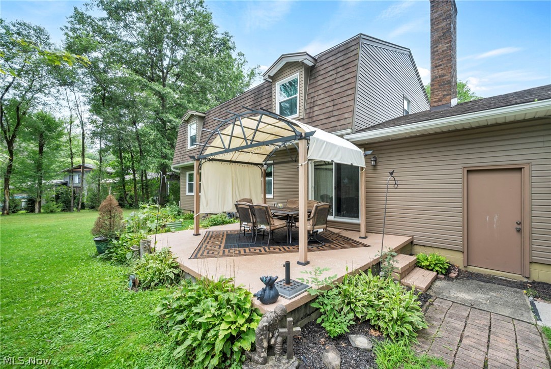 615 Salt Springs Road Warren OH 44440