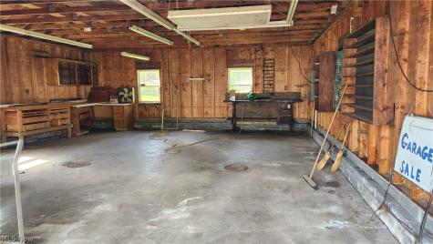 13993 Butternut Road Burton OH 44021