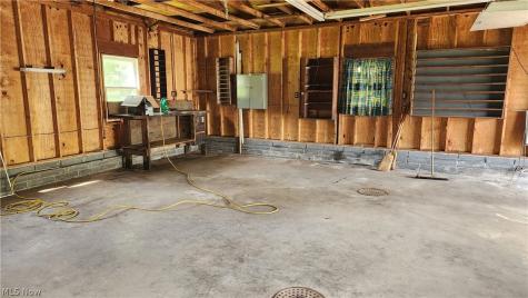 13993 Butternut Road Burton OH 44021