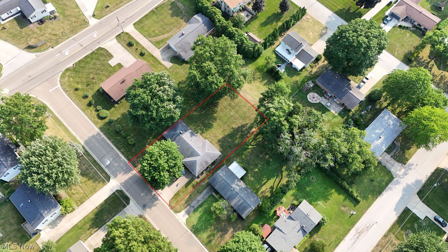721 Lindy Lane Avenue SW North Canton OH 44720