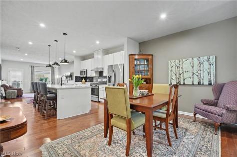 1610 Mud Brook Lane Akron OH 44313