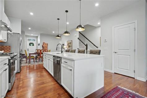 1610 Mud Brook Lane Akron OH 44313