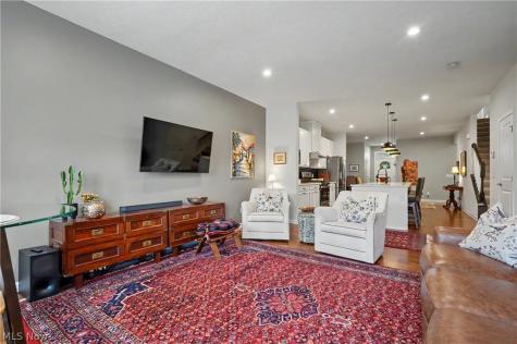 1610 Mud Brook Lane Akron OH 44313