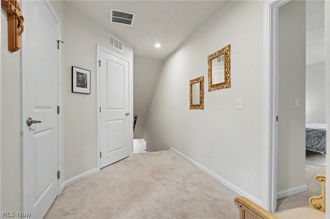 1610 Mud Brook Lane Akron OH 44313