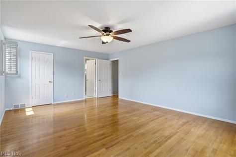 7000 Drexel Drive Seven Hills OH 44131