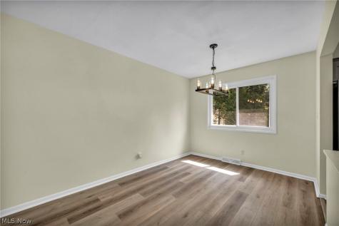 24397 Noreen Drive North Olmsted OH 44070