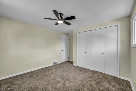 24397 Noreen Drive North Olmsted OH 44070