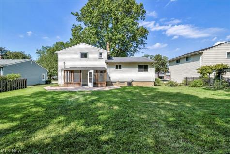 24397 Noreen Drive North Olmsted OH 44070