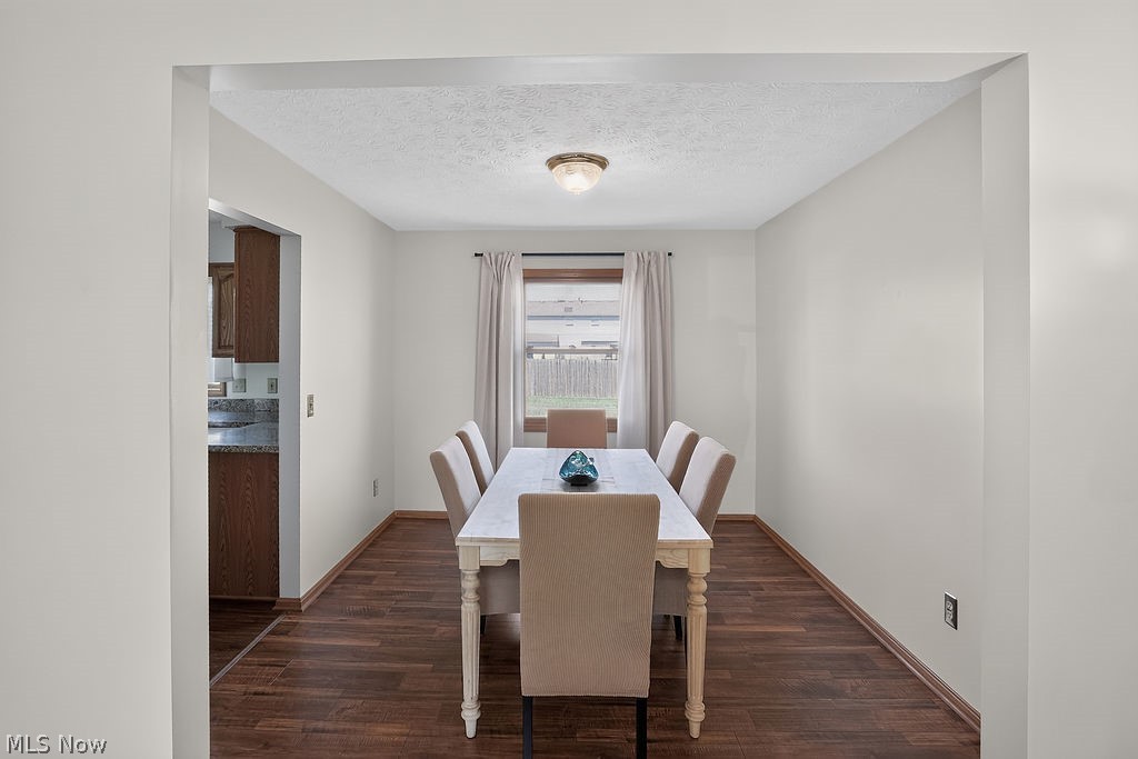 125 Queen Anne Circle Elyria OH 44035