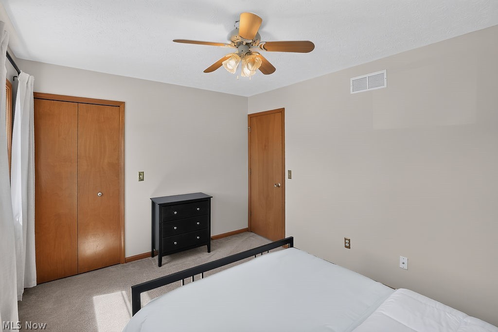 125 Queen Anne Circle Elyria OH 44035