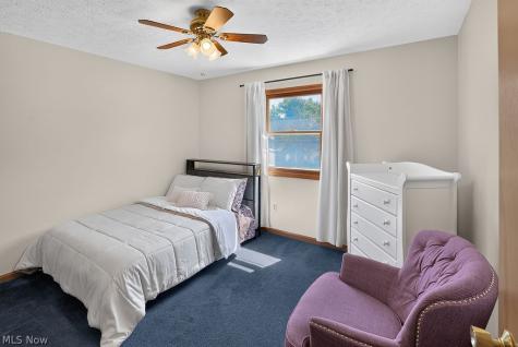 125 Queen Anne Circle Elyria OH 44035