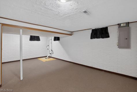 125 Queen Anne Circle Elyria OH 44035