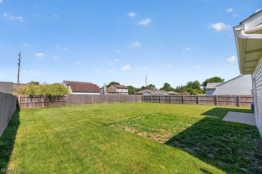 125 Queen Anne Circle Elyria OH 44035