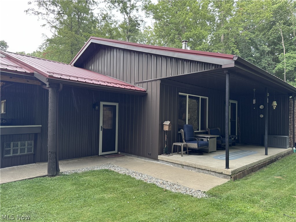 6779 N Park Avenue Bristolville OH 44402