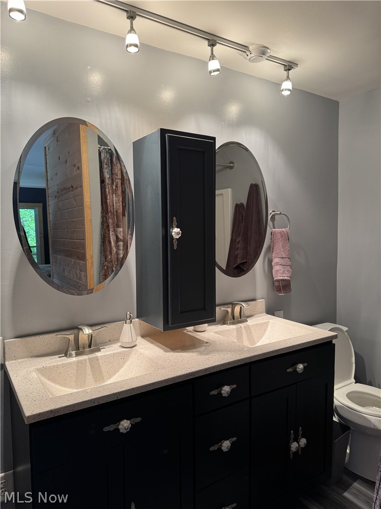 6779 N Park Avenue Bristolville OH 44402