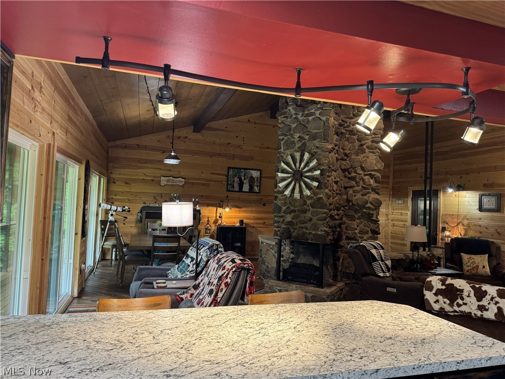 6779 N Park Avenue Bristolville OH 44402