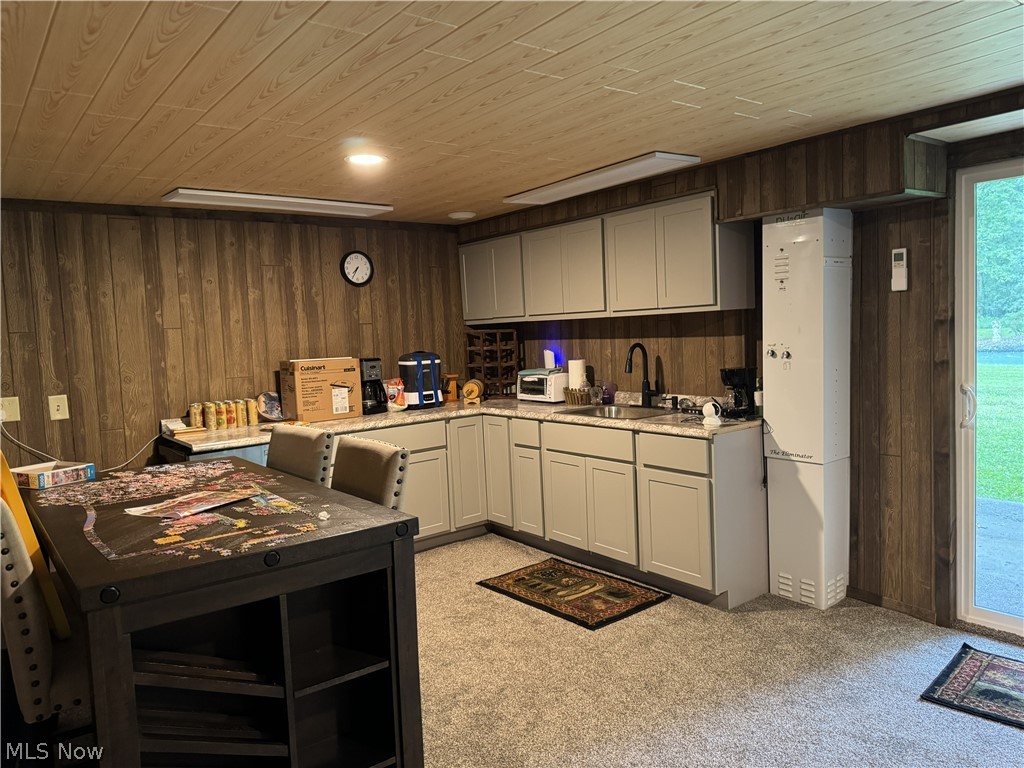 6779 N Park Avenue Bristolville OH 44402