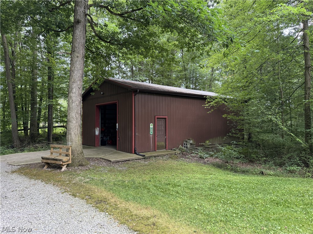 6779 N Park Avenue Bristolville OH 44402