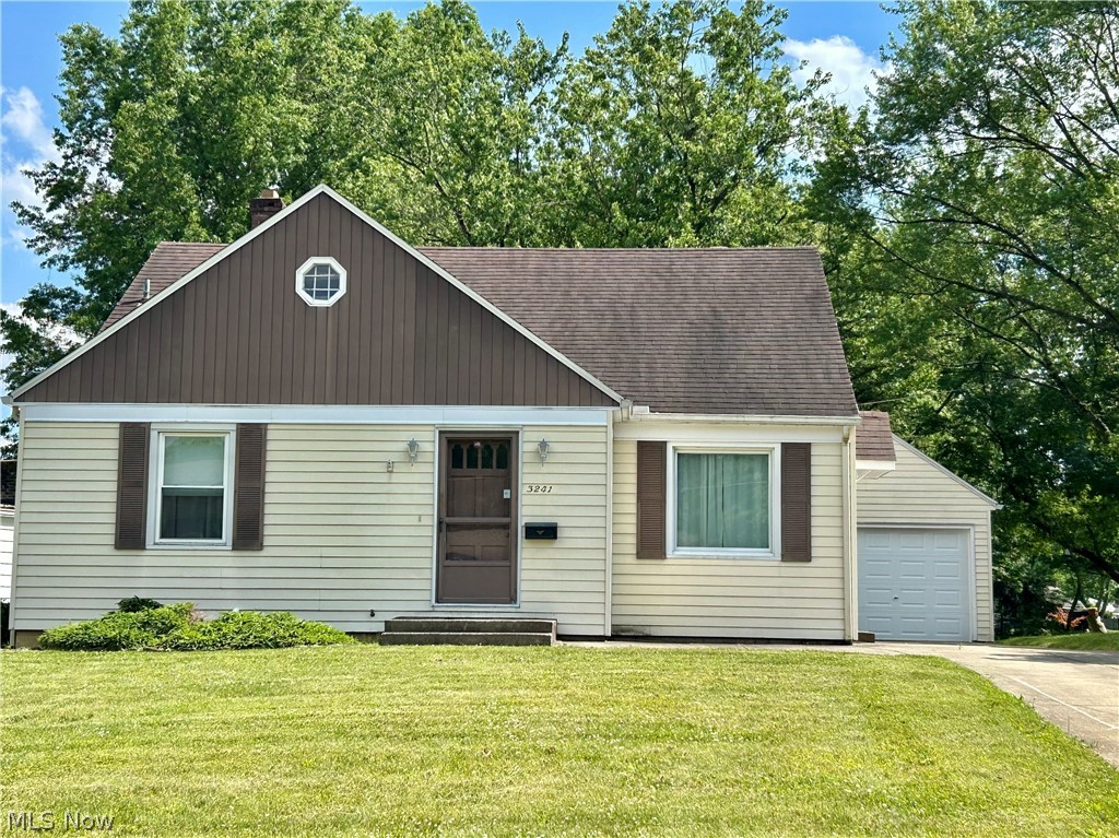 3241 Estates Circle Youngstown OH 44511