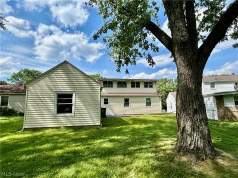 3241 Estates Circle Youngstown OH 44511