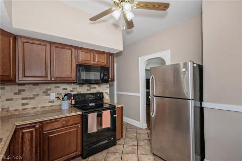 1374 Cranford Avenue Lakewood OH 44107