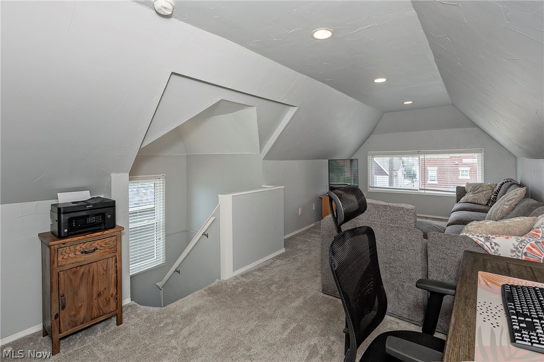 1374 Cranford Avenue Lakewood OH 44107