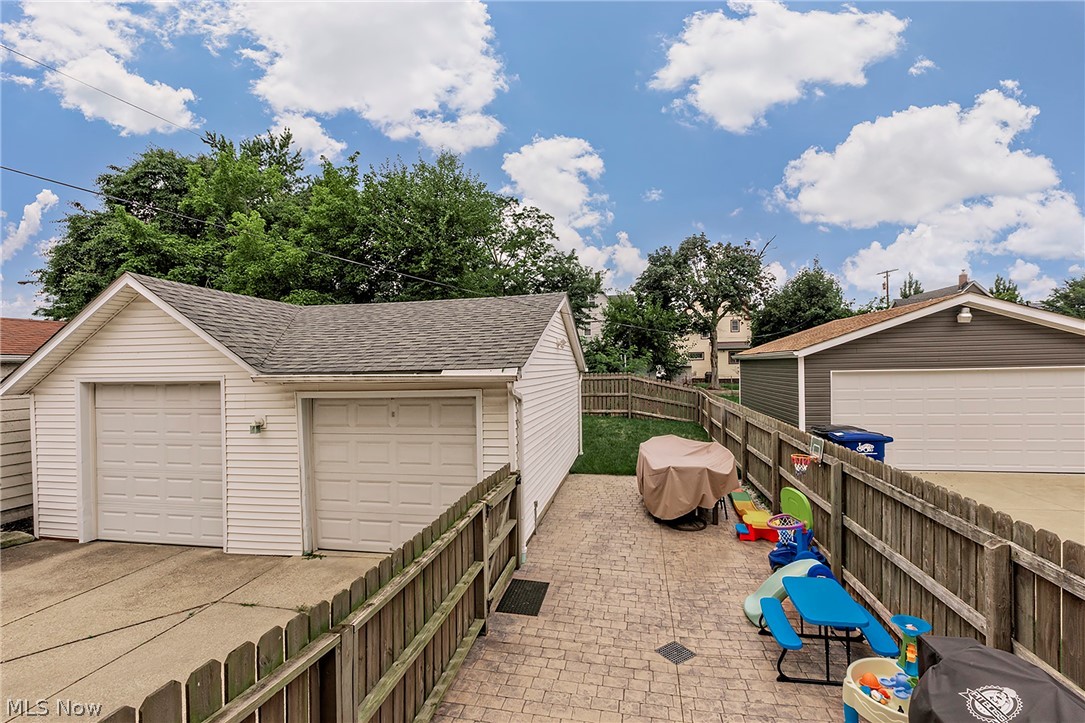 1374 Cranford Avenue Lakewood OH 44107