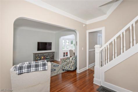 1374 Cranford Avenue Lakewood OH 44107