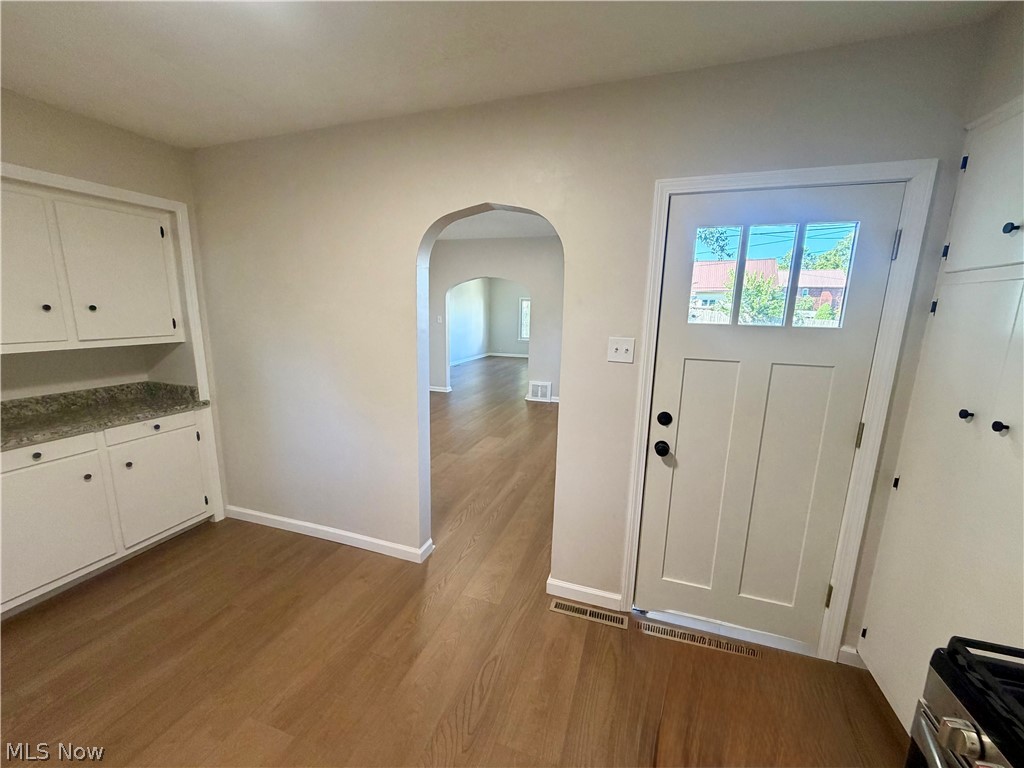 8246 W Columbia Street Masury OH 44438