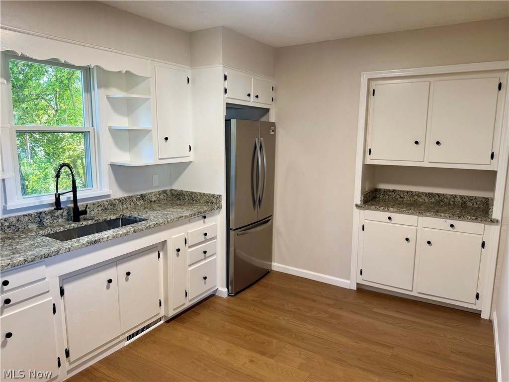 8246 W Columbia Street Masury OH 44438