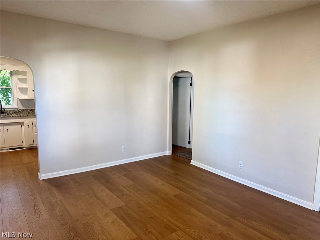 8246 W Columbia Street Masury OH 44438