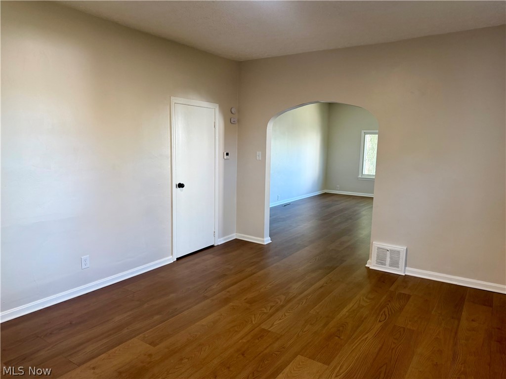 8246 W Columbia Street Masury OH 44438