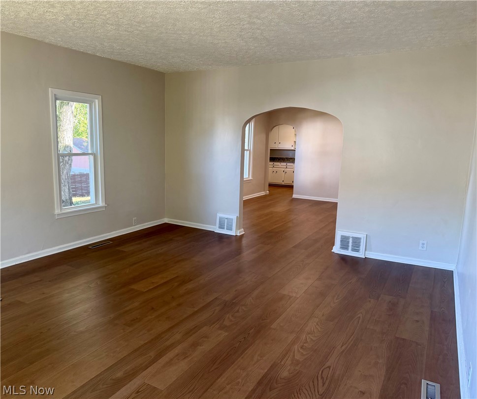 8246 W Columbia Street Masury OH 44438
