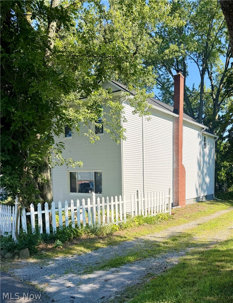 8246 W Columbia Street Masury OH 44438
