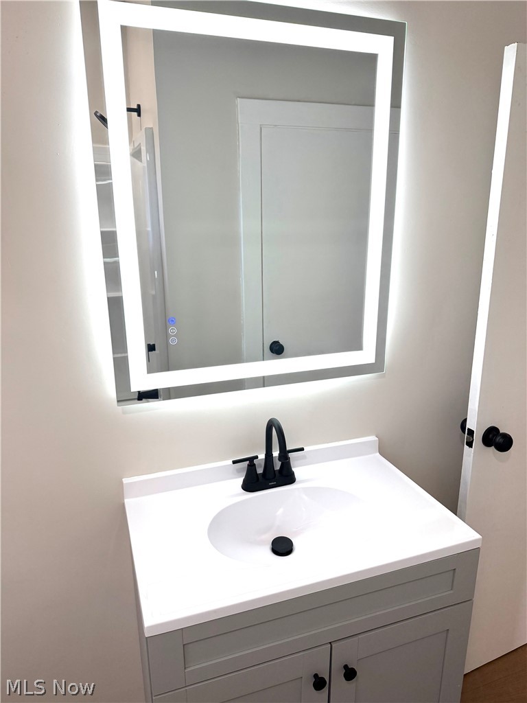 8246 W Columbia Street Masury OH 44438