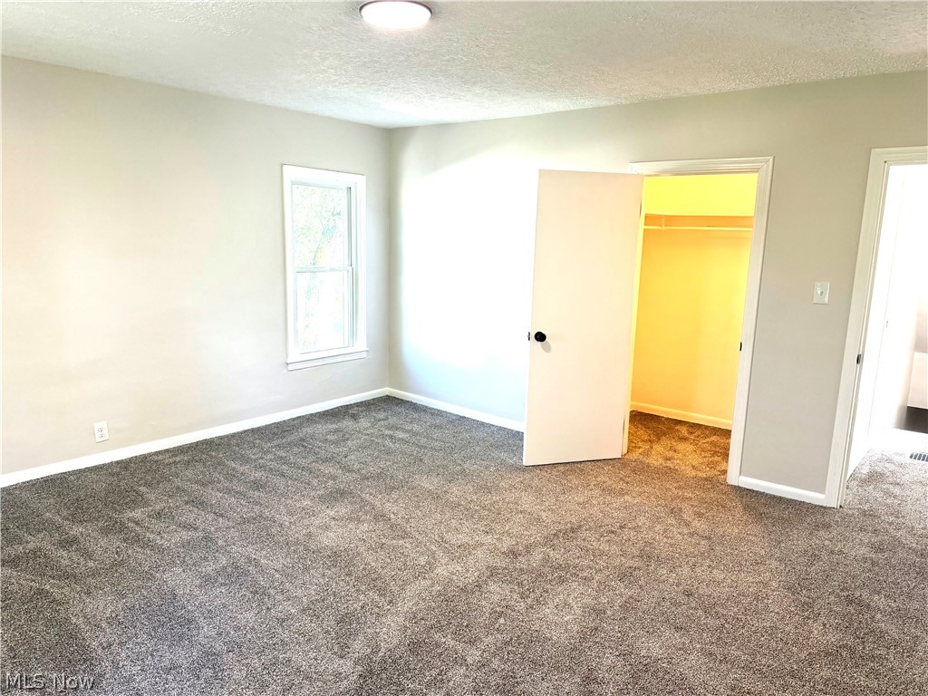 8246 W Columbia Street Masury OH 44438