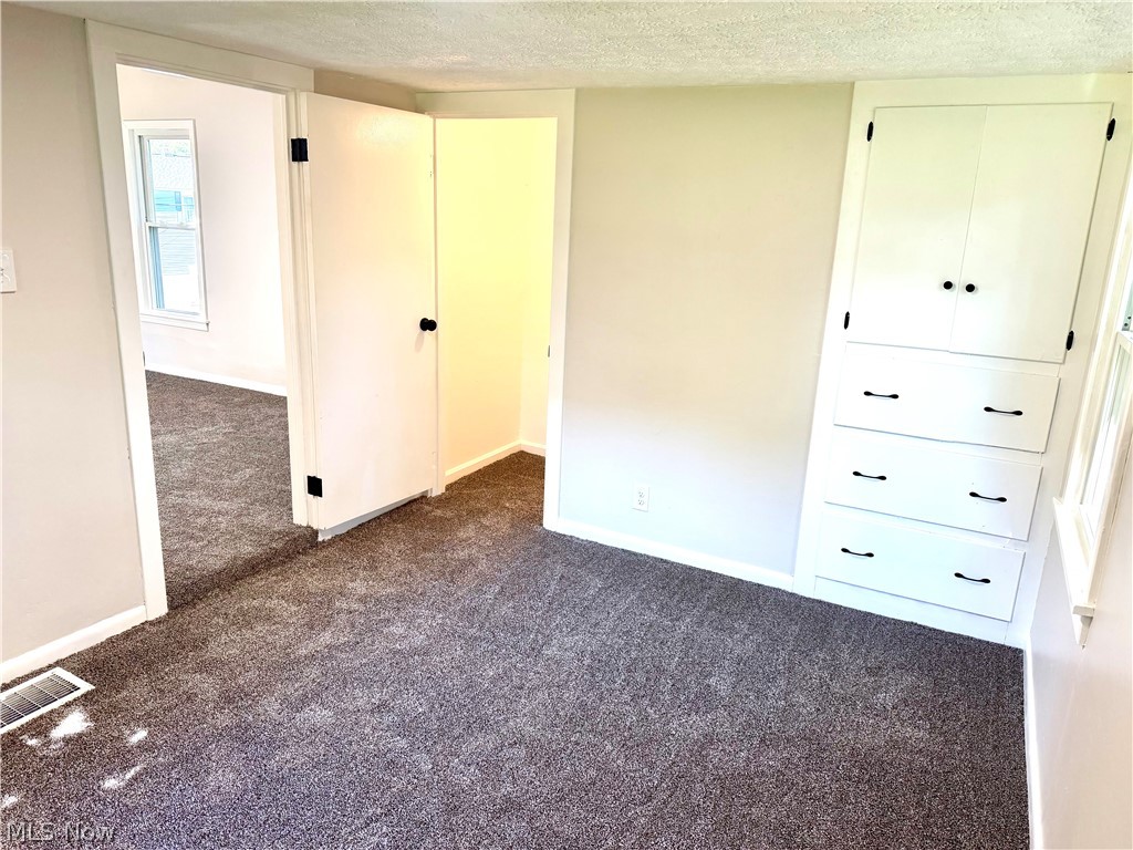 8246 W Columbia Street Masury OH 44438