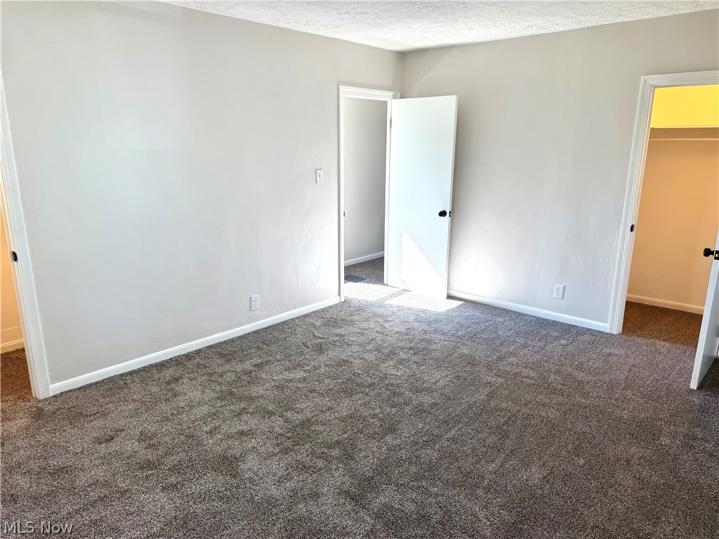 8246 W Columbia Street Masury OH 44438