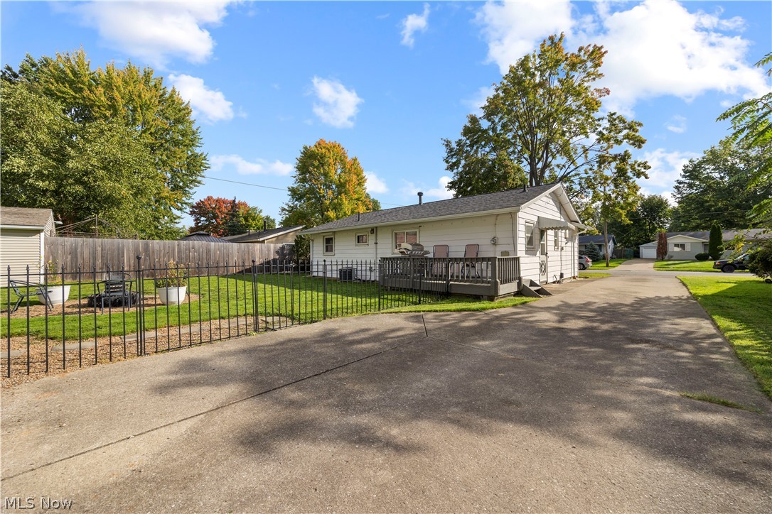 811 Concord Avenue Elyria OH 44035