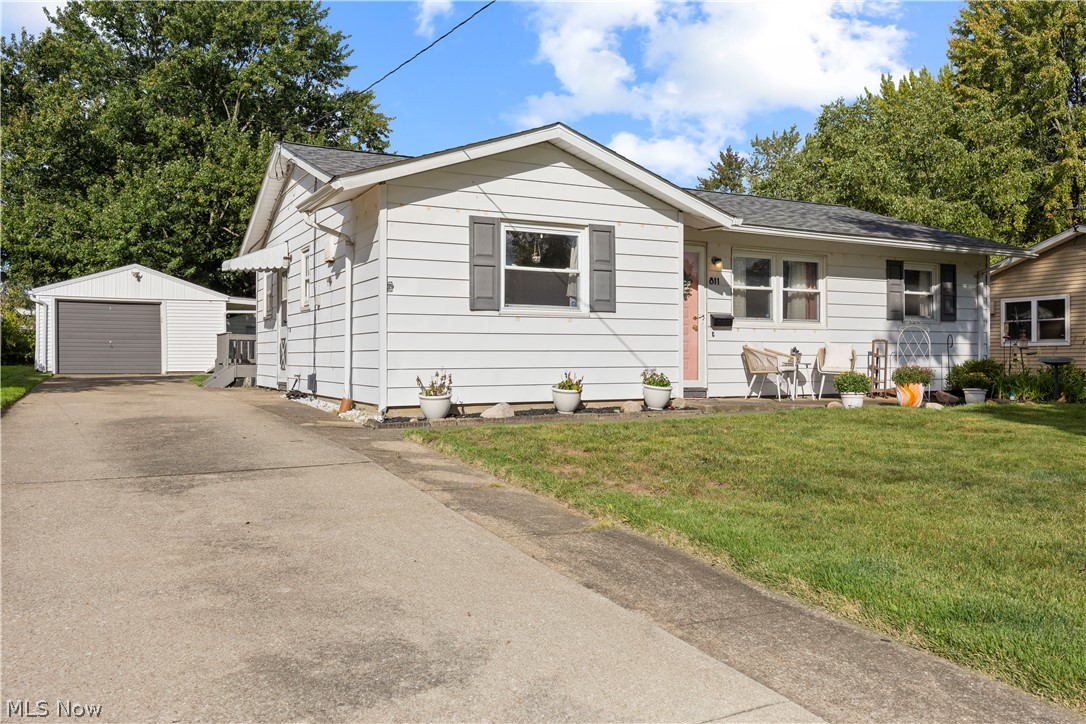 811 Concord Avenue Elyria OH 44035