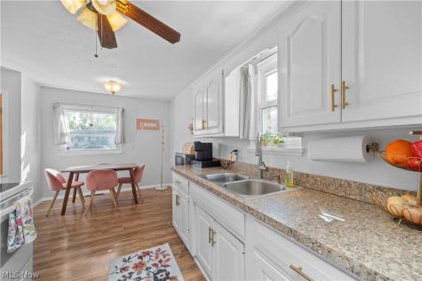 811 Concord Avenue Elyria OH 44035