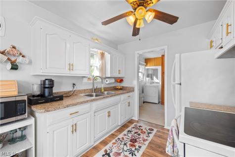 811 Concord Avenue Elyria OH 44035
